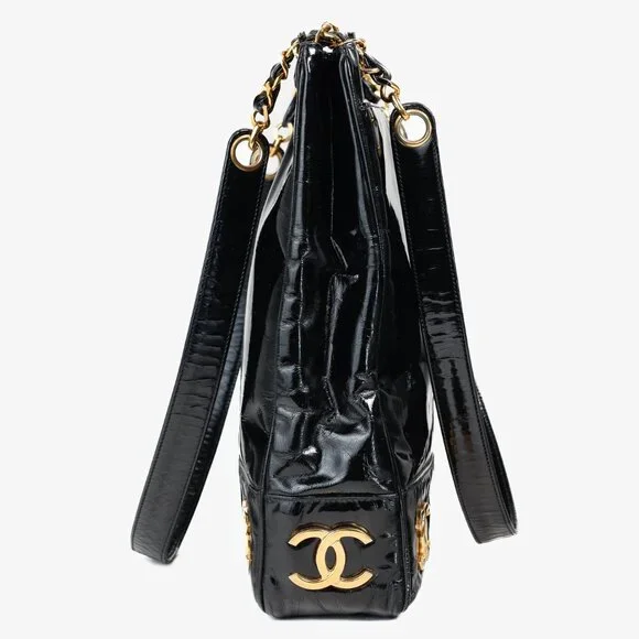 Chanel Vintage Black Patent Gold Plated CCs Shoulder bag - Picture 3 of 15